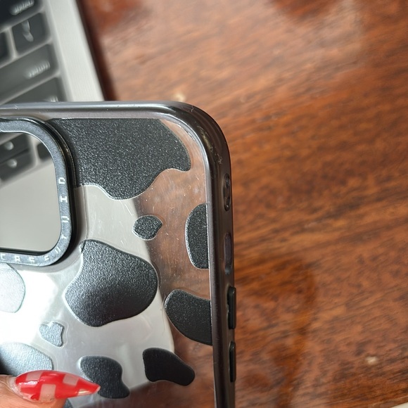 Case Vivid iPhone 15 Case (Cow Print) - Picture 6 of 6